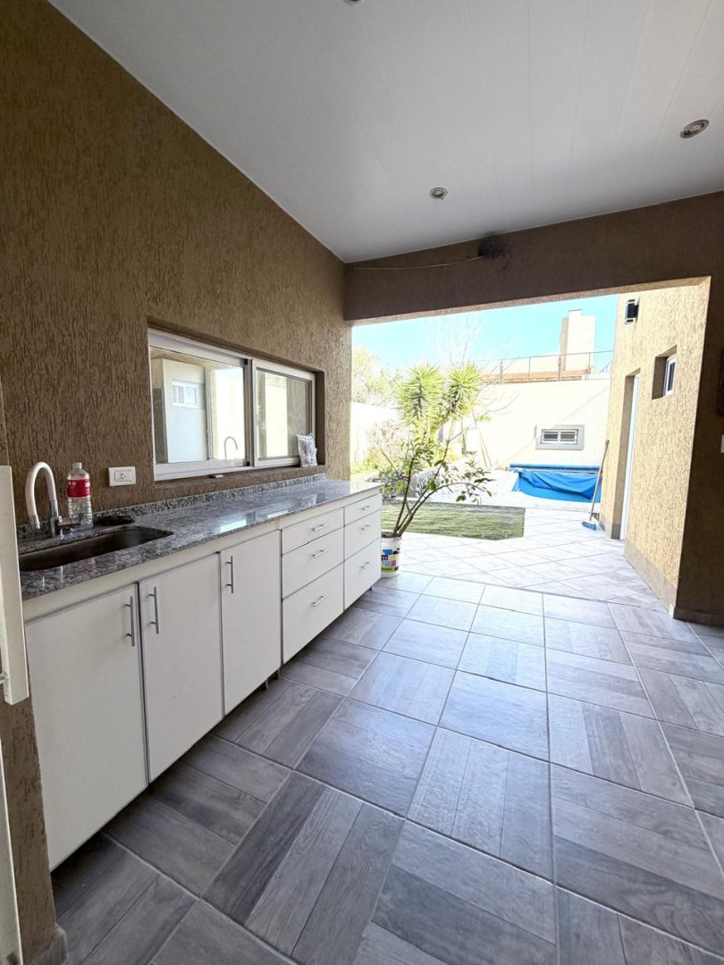 Casa en Alquiler en Emilio Rosas 2238,  Bahía Blanca - Bahía Blanca Propiedades | SITIO OFICIAL l