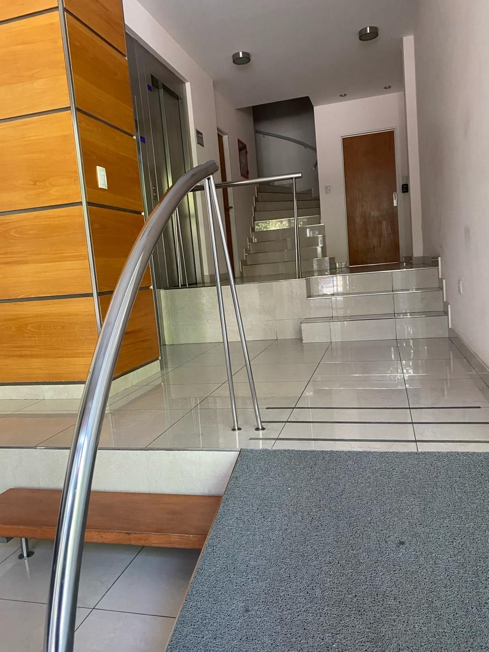 Piso en Alquiler en Irigoyen 100, Centro, Bahía Blanca - Bahía Blanca Propiedades | SITIO OFICIAL l