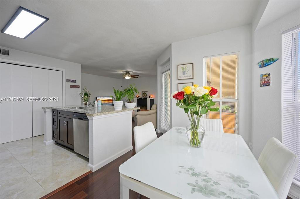 Departamento en Venta en SAVANNAH AT RIVERSIDE CONDO UNIDAD 1521 EDIFICIO 15 POR CDO BK/PG: 397  ,  Miami - USA - Bahía Blanca Propiedades | SITIO OFICIAL l