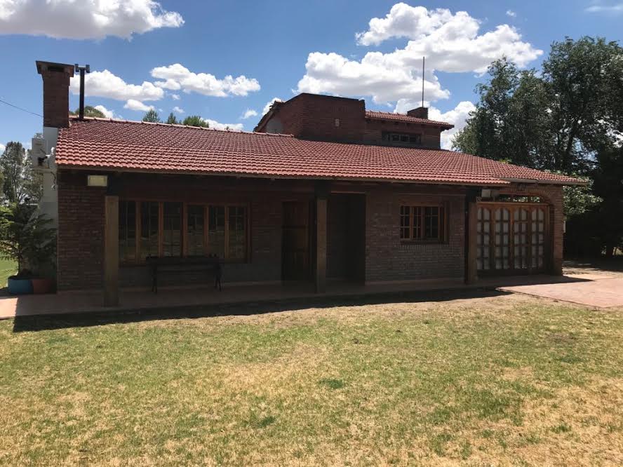 Casa en Venta en Francisca Hernandez 600, Los Chañares, Bahía Blanca - Bahía Blanca Propiedades | SITIO OFICIAL l