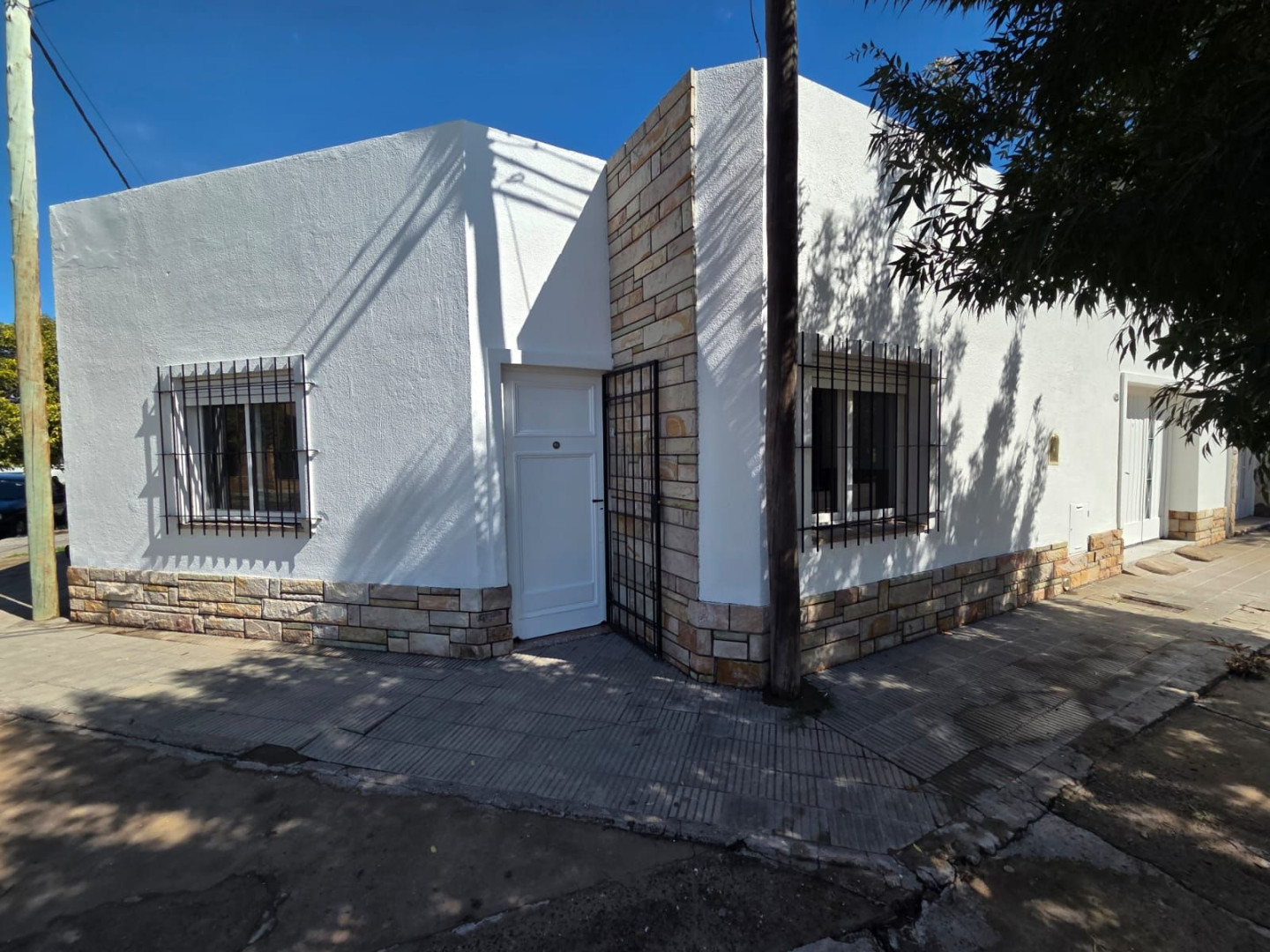 Casa en Alquiler en Bolivia 1108, Mariano Moreno, Bahía Blanca - Bahía Blanca Propiedades | SITIO OFICIAL l