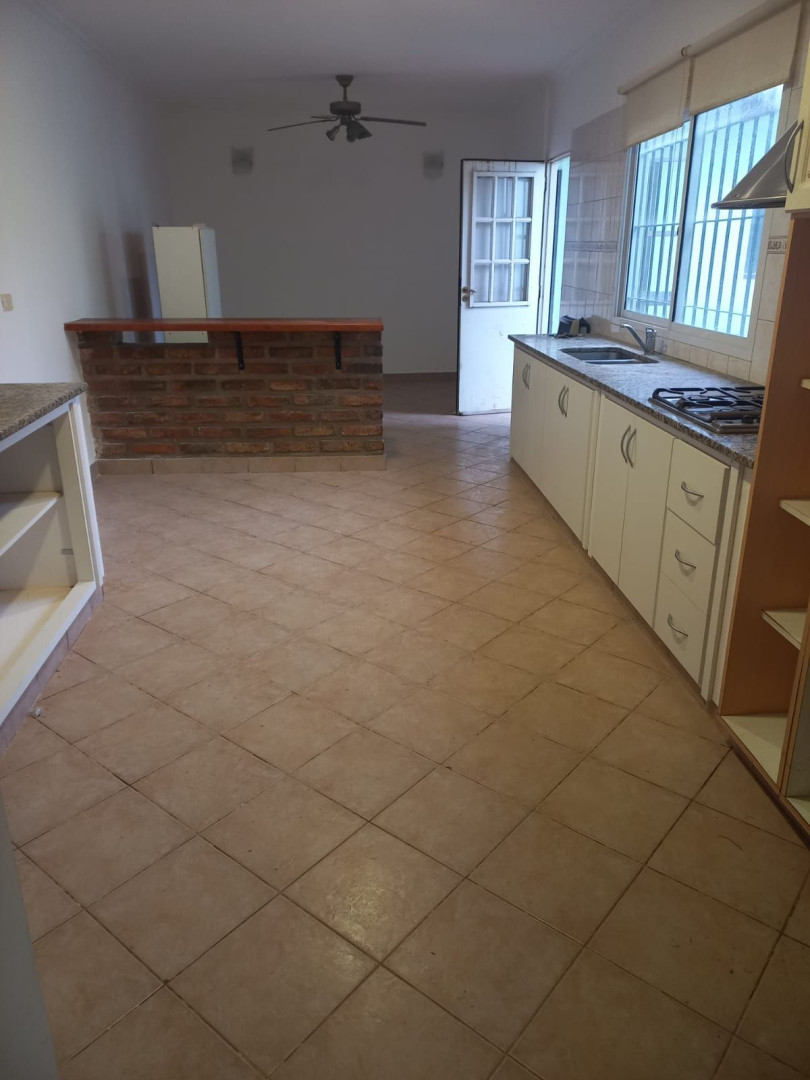 Casa en Venta en Inglaterra 413, Pacifico, Bahía Blanca - Bahía Blanca Propiedades | SITIO OFICIAL l