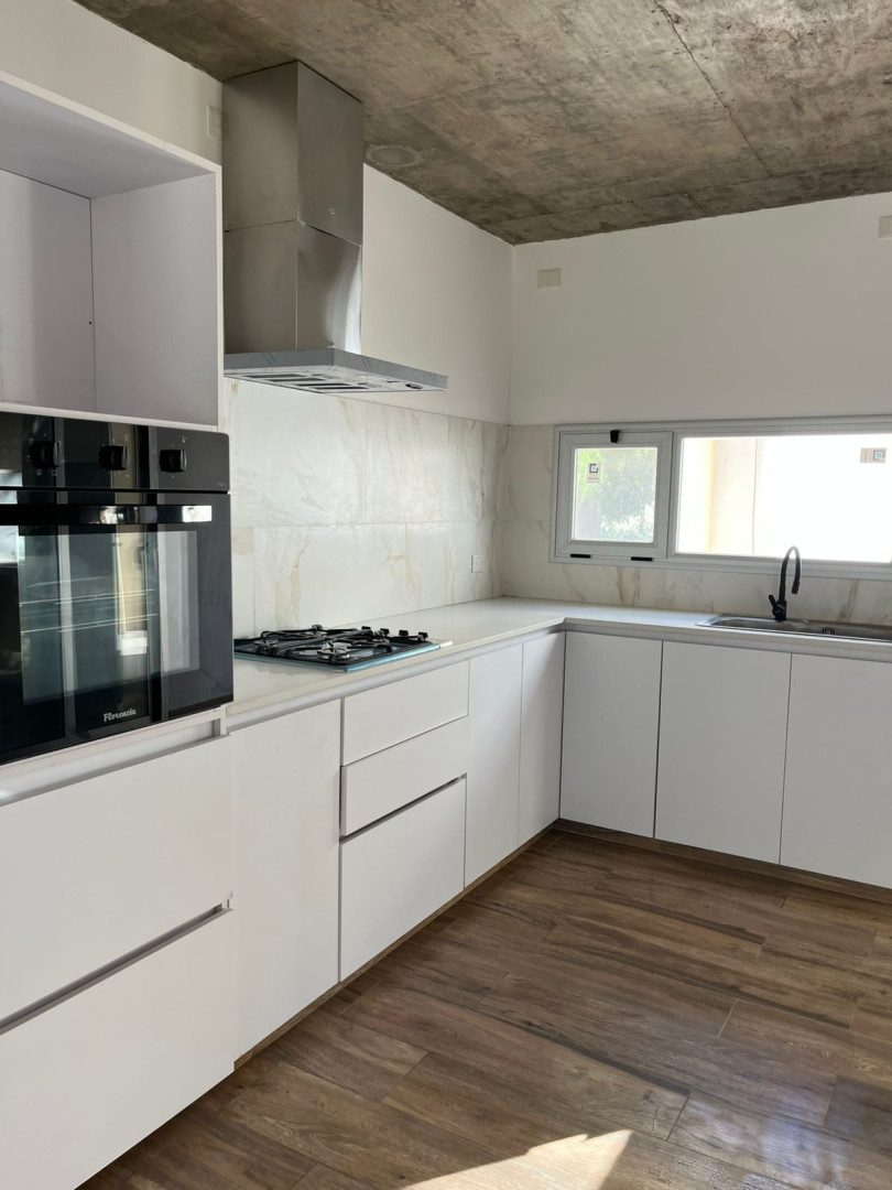Casa en Venta en Rodriguez Peña E Irazusta,  Monte Hermoso - Bahía Blanca Propiedades | SITIO OFICIAL l