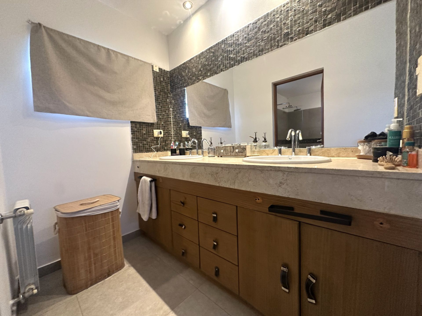 Casa en Venta en Los Adobes 500, Las Acacias, Bahía Blanca - Bahía Blanca Propiedades | SITIO OFICIAL l