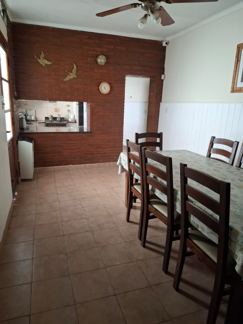 Casa + Departamento en Venta en Witcomb 100, La Falda, Bahía Blanca - Bahía Blanca Propiedades | SITIO OFICIAL l