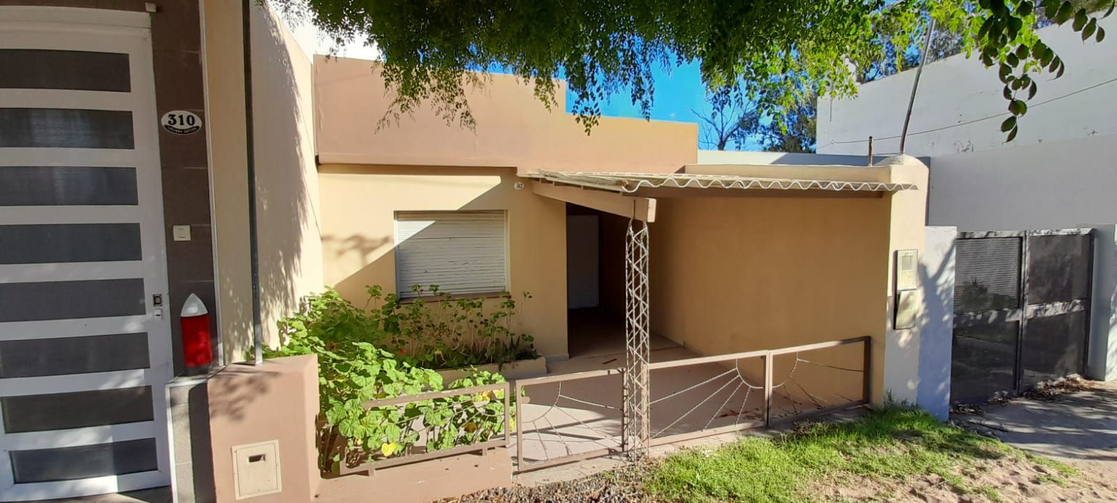 Casa en Venta en Lucinda Sutton 222, Centro, Monte Hermoso - Bahía Blanca Propiedades | SITIO OFICIAL l