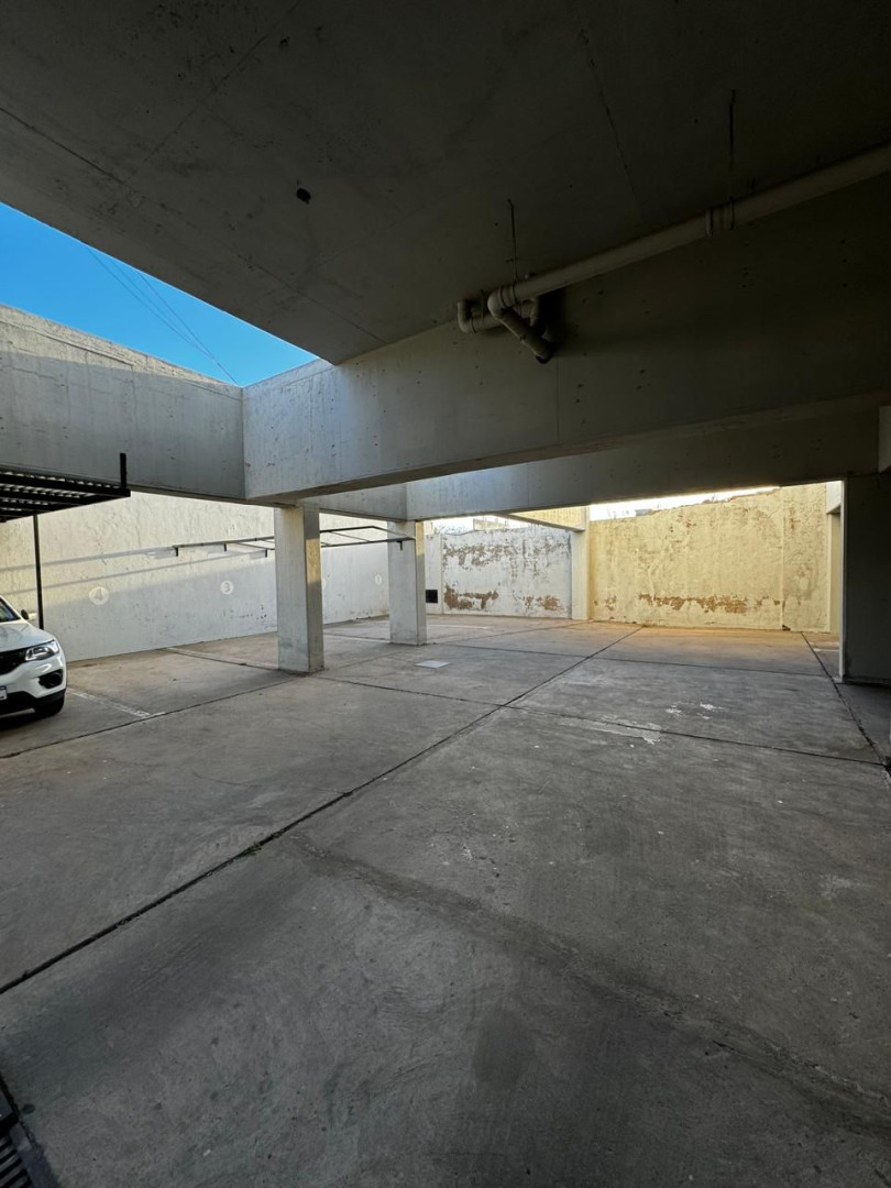 Cochera en Venta en Ayacucho Y Guatemala, Universitario, Bahía Blanca - Bahía Blanca Propiedades | SITIO OFICIAL l
