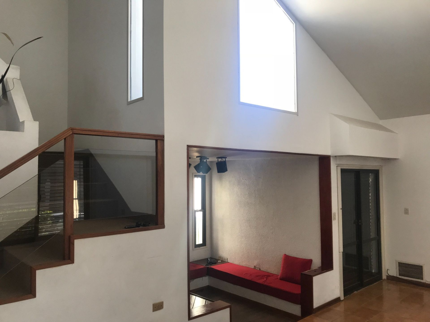 Casa en Venta en HIPOLITO YRIGOYEN 1399, La Falda, Bahía Blanca - Bahía Blanca Propiedades | SITIO OFICIAL l