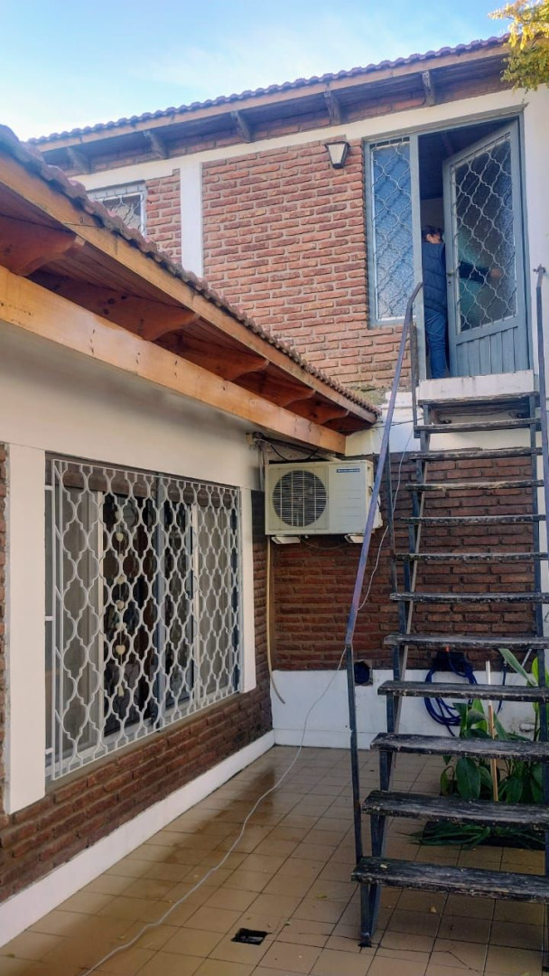 Casa en Venta en YAPEYU 1372, La Falda, Bahía Blanca - Bahía Blanca Propiedades | SITIO OFICIAL l