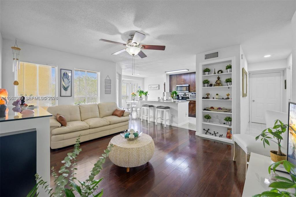 Departamento en Venta en SAVANNAH AT RIVERSIDE CONDO UNIDAD 1521 EDIFICIO 15 POR CDO BK/PG: 397  ,  Miami - USA - Bahía Blanca Propiedades | SITIO OFICIAL l