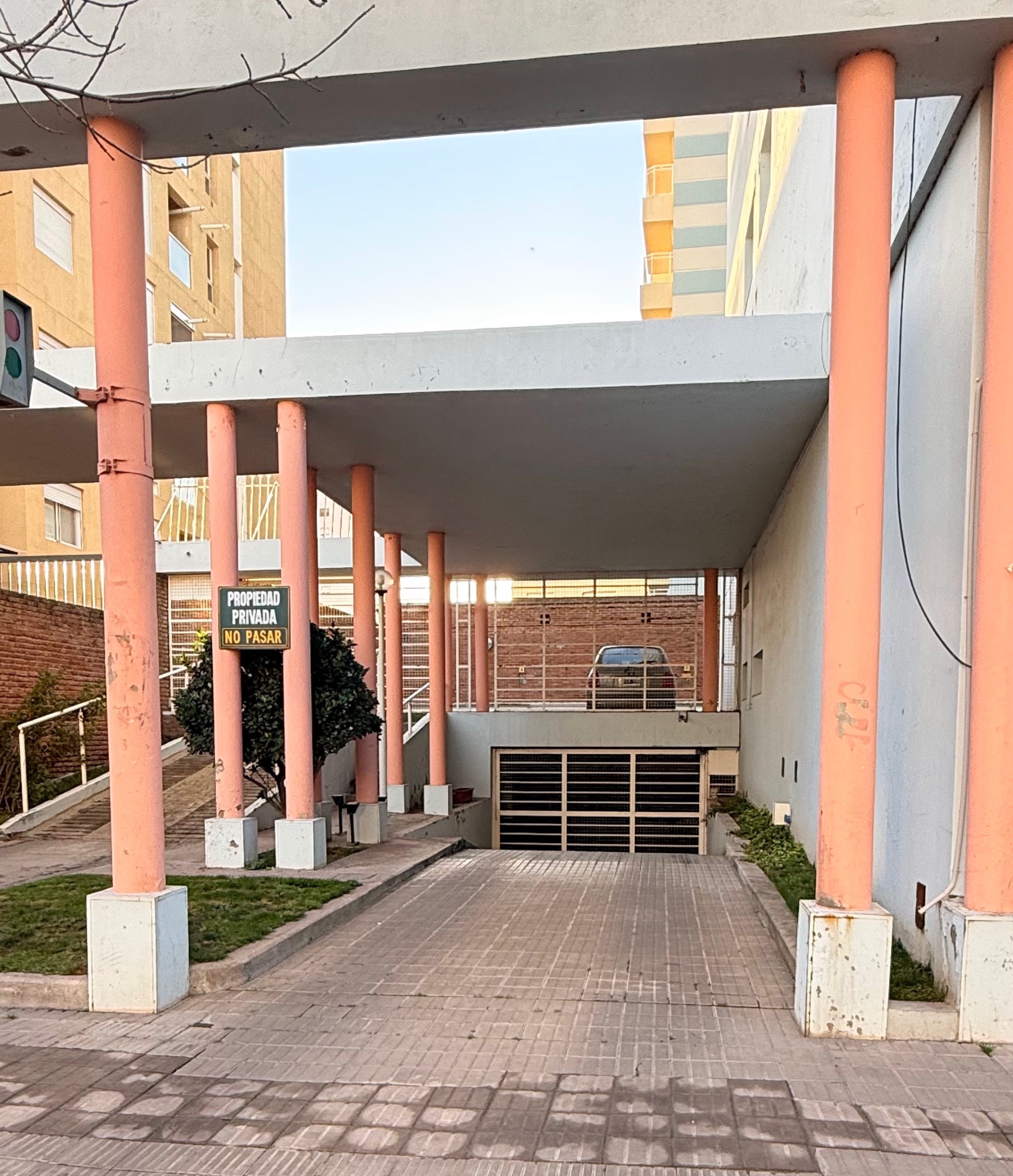 Cochera en Alquiler en Salta 442, Universitario, Bahía Blanca - Bahía Blanca Propiedades | SITIO OFICIAL l