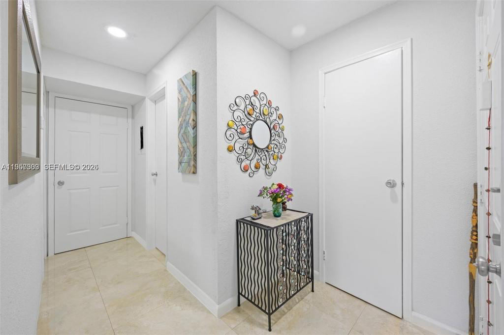 Departamento en Venta en SAVANNAH AT RIVERSIDE CONDO UNIDAD 1521 EDIFICIO 15 POR CDO BK/PG: 397  ,  Miami - USA - Bahía Blanca Propiedades | SITIO OFICIAL l