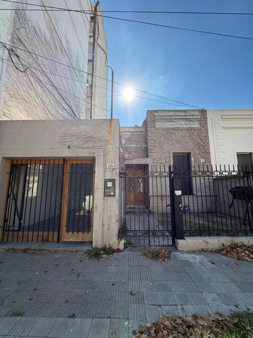 Casa en Alquiler en Zeballos 200, Centro, Bahía Blanca - Bahía Blanca Propiedades | SITIO OFICIAL l