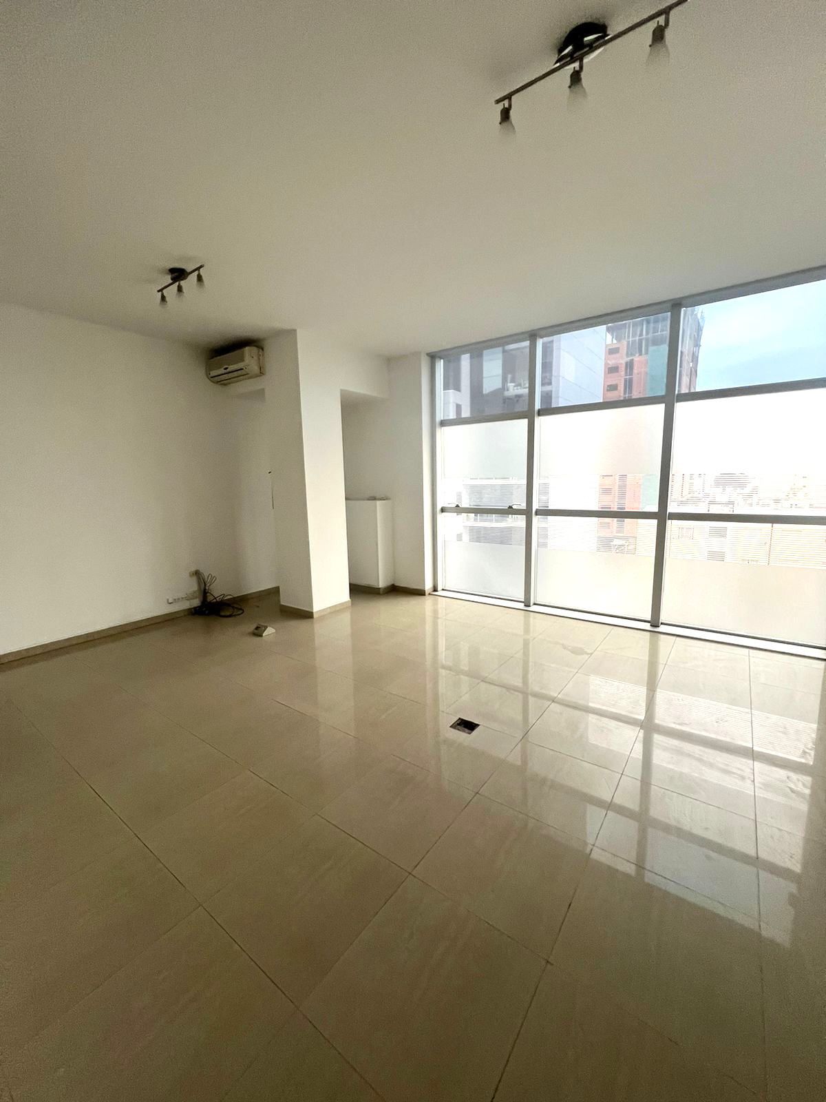Oficina en Alquiler en Hipolito Irigoyen 381,  Bahía Blanca - Bahía Blanca Propiedades | SITIO OFICIAL l