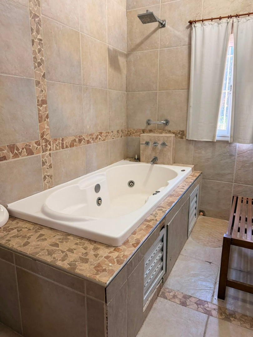 Casa en Venta en Rio Gallegos 500, Dufaur, Monte Hermoso - Bahía Blanca Propiedades | SITIO OFICIAL l