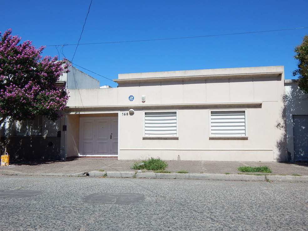 Casa en Alquiler en MENDOZA 168, Pacifico, Bahía Blanca - Bahía Blanca Propiedades | SITIO OFICIAL l