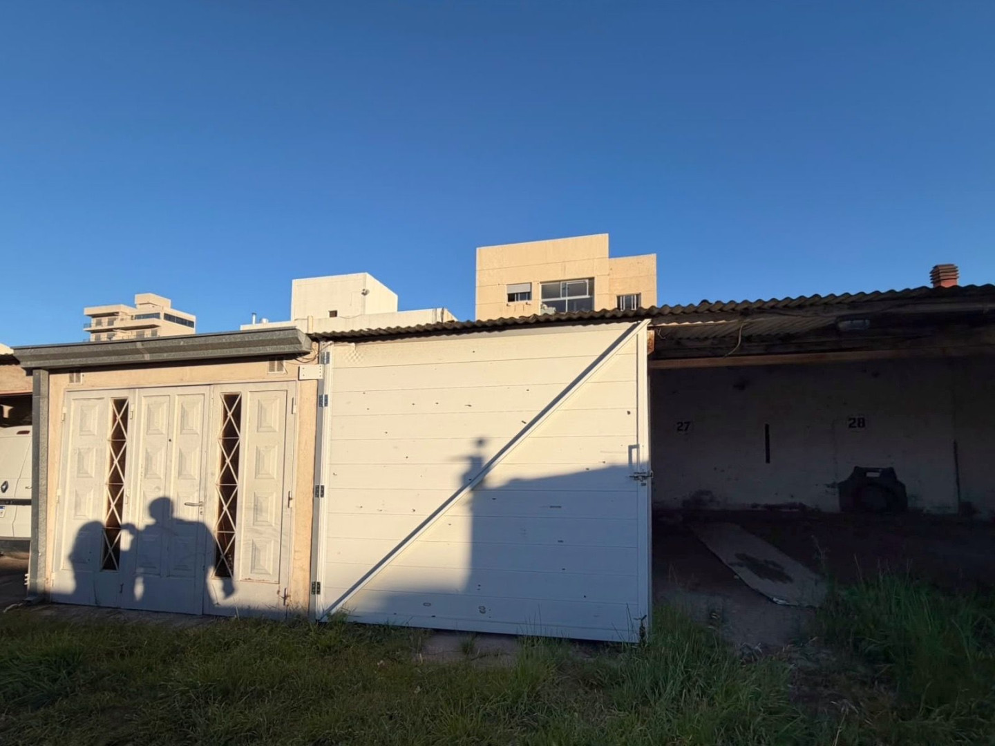 Cochera en Alquiler en Viamonte 400, Centro, Bahía Blanca - Bahía Blanca Propiedades | SITIO OFICIAL l