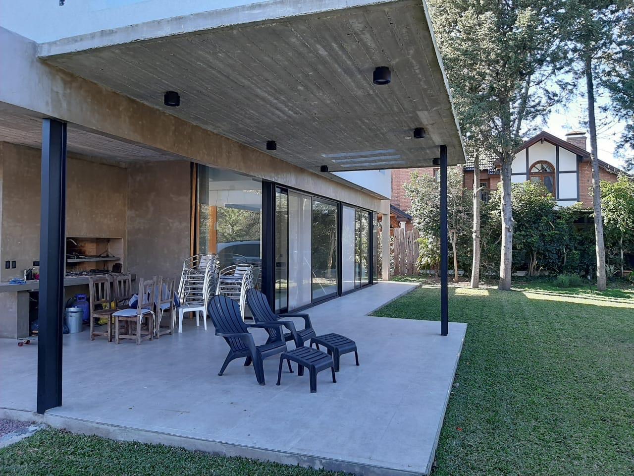 Casa en Alquiler en Club El Carmen,  Berazategui - Bahía Blanca Propiedades | SITIO OFICIAL l