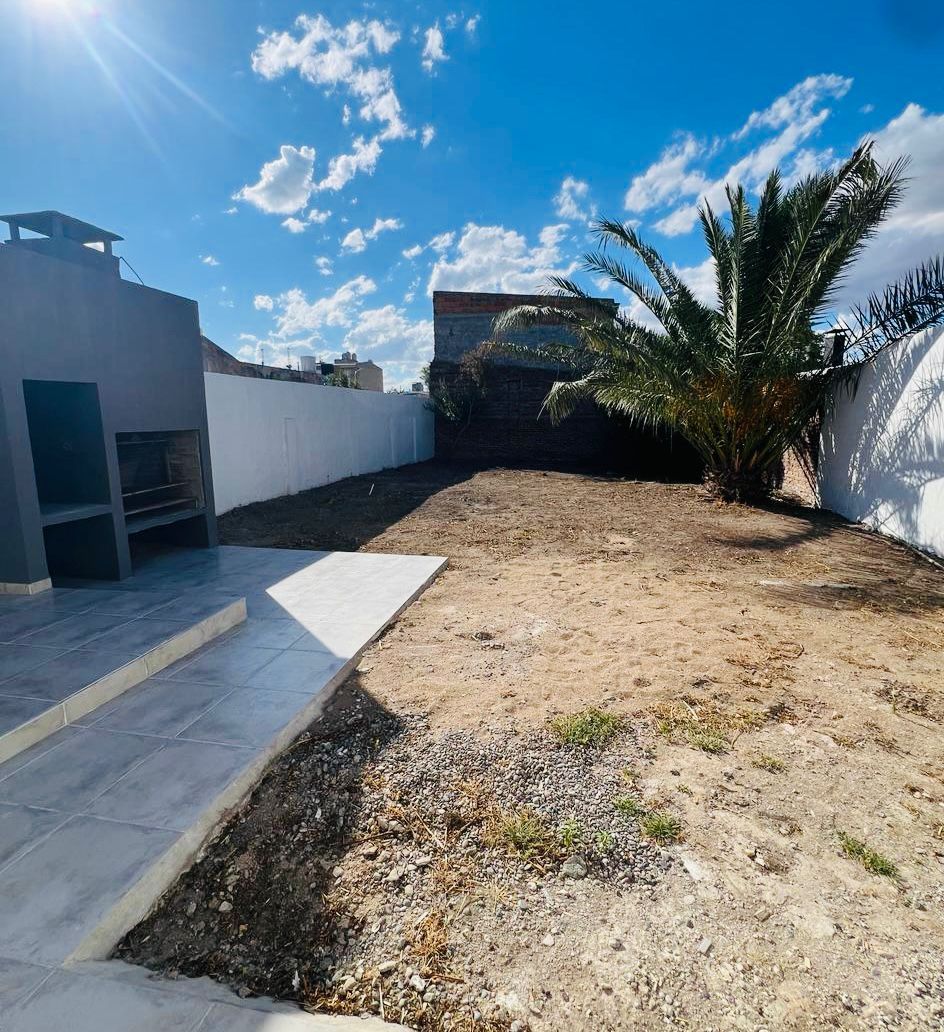 Casa en Venta en CANADA 80, Universitario, Bahía Blanca - Bahía Blanca Propiedades | SITIO OFICIAL l