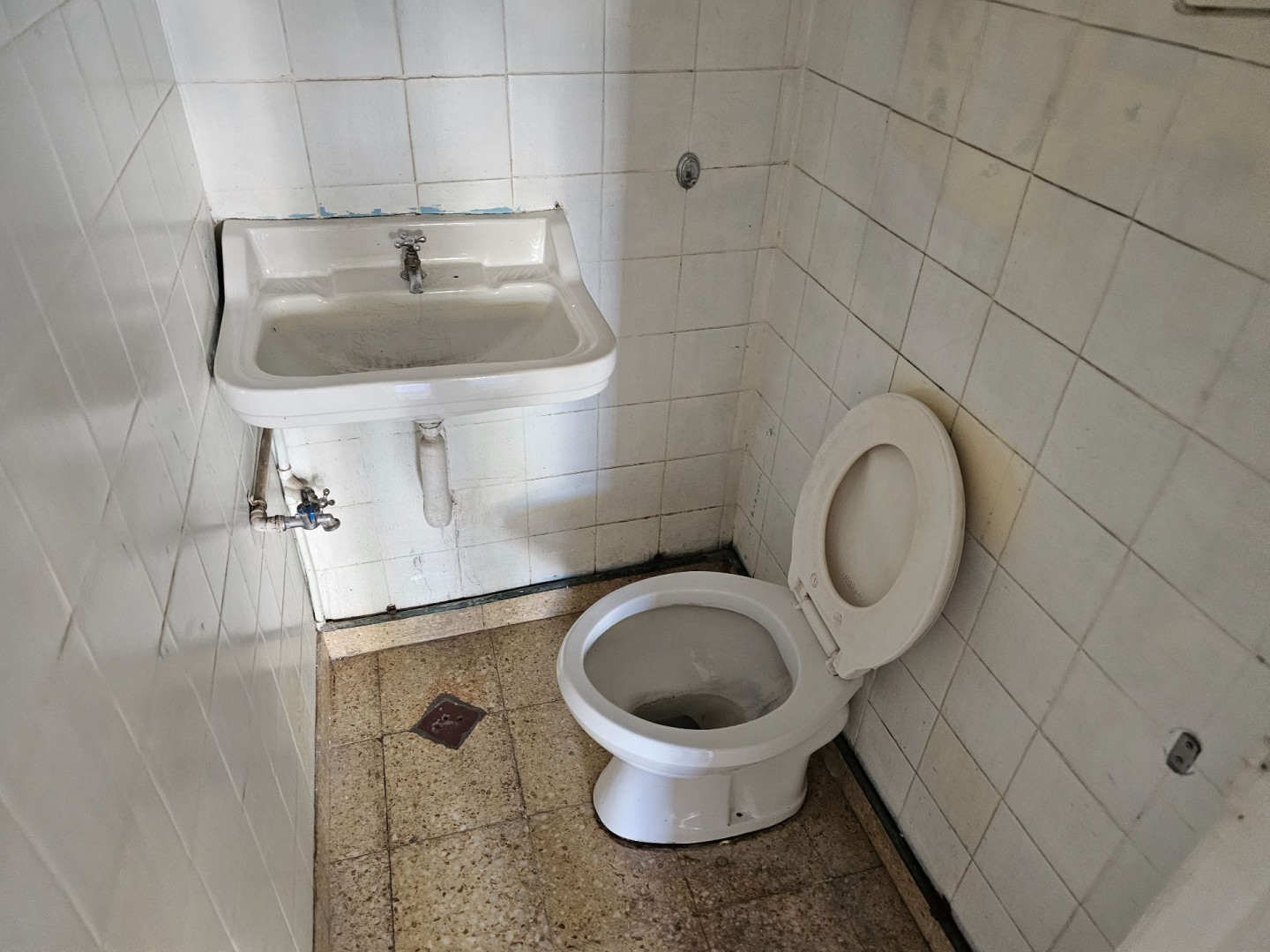 Local en Alquiler en Casanova 74, Centro, Bahía Blanca - Bahía Blanca Propiedades | SITIO OFICIAL l