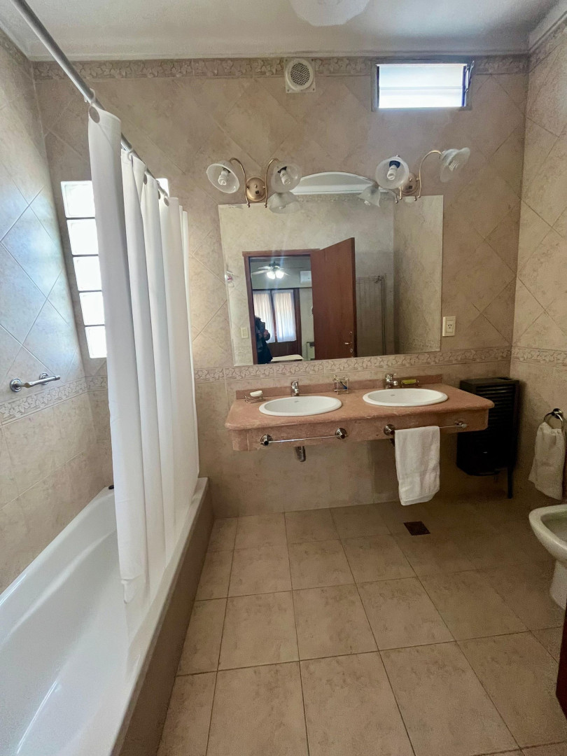 Casa en Venta en Ohiggins Y Santa Fe, Macrocentro, Bahía Blanca - Bahía Blanca Propiedades | SITIO OFICIAL l