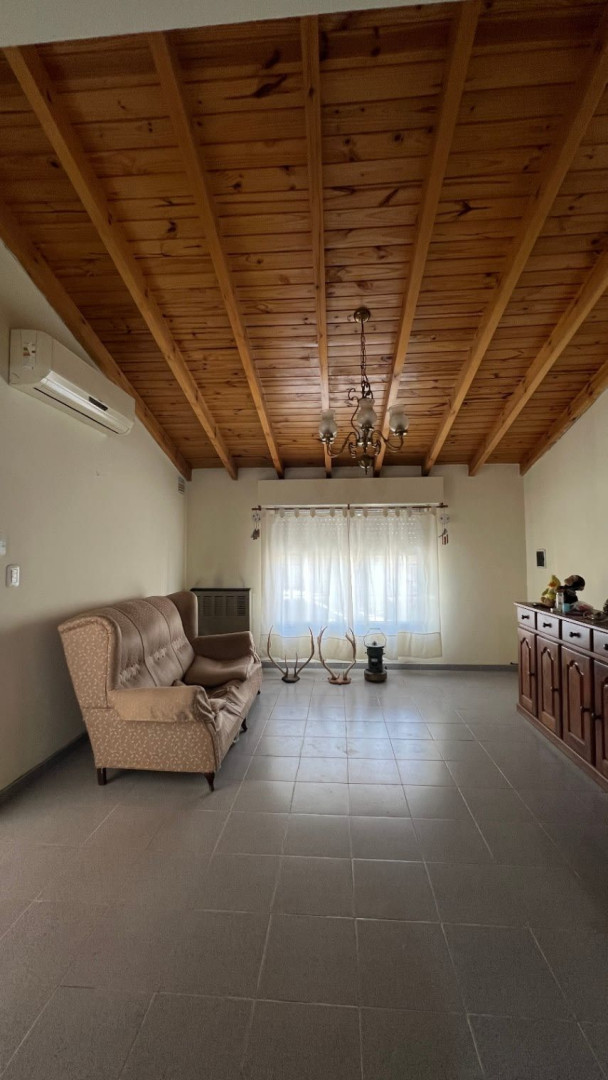 Casa en Venta en Yapeyu 1000, La Falda, Bahía Blanca - Bahía Blanca Propiedades | SITIO OFICIAL l