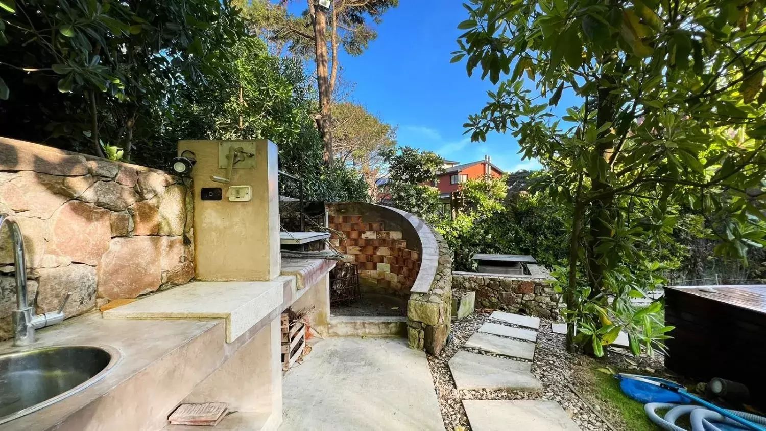 Casa en Venta en Avenida Las Acacias 524,  Pinamar - Bahía Blanca Propiedades | SITIO OFICIAL l