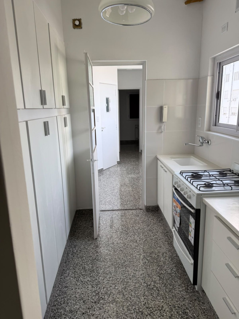 Departamento en Alquiler en San Martin 300, Centro, Bahía Blanca - Bahía Blanca Propiedades | SITIO OFICIAL l