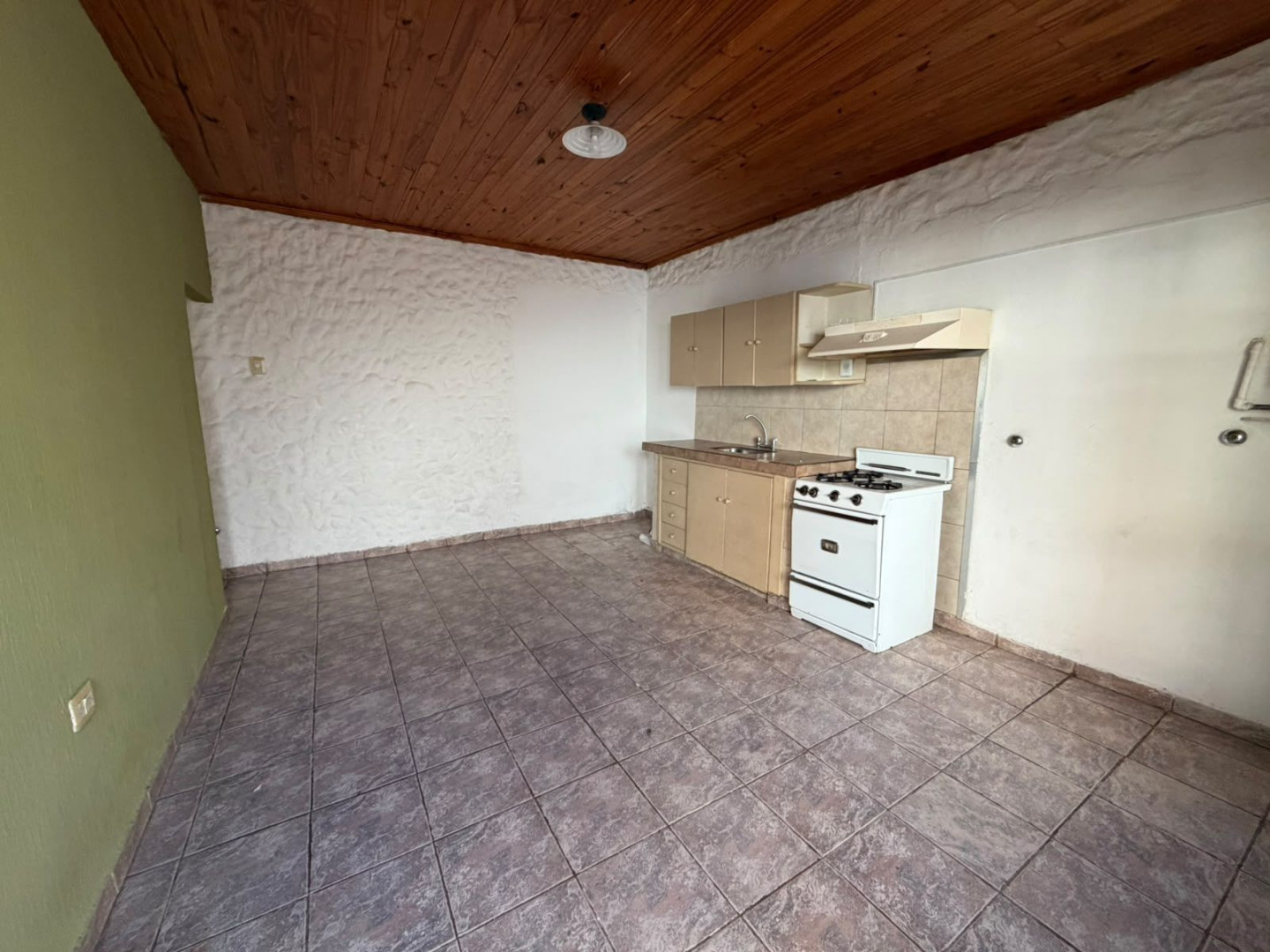 Departamento Interno en Alquiler en Estomba 2746, Los Almendros, Bahía Blanca - Bahía Blanca Propiedades | SITIO OFICIAL l
