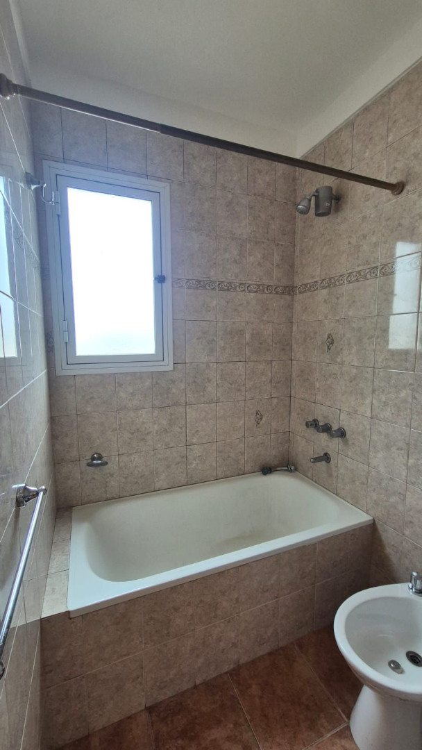 Departamento en Alquiler en Castelli 123, Centro, Bahía Blanca - Bahía Blanca Propiedades | SITIO OFICIAL l
