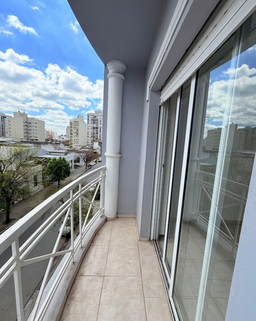 Departamento en Alquiler en Caronti 37, Centro, Bahía Blanca - Bahía Blanca Propiedades | SITIO OFICIAL l