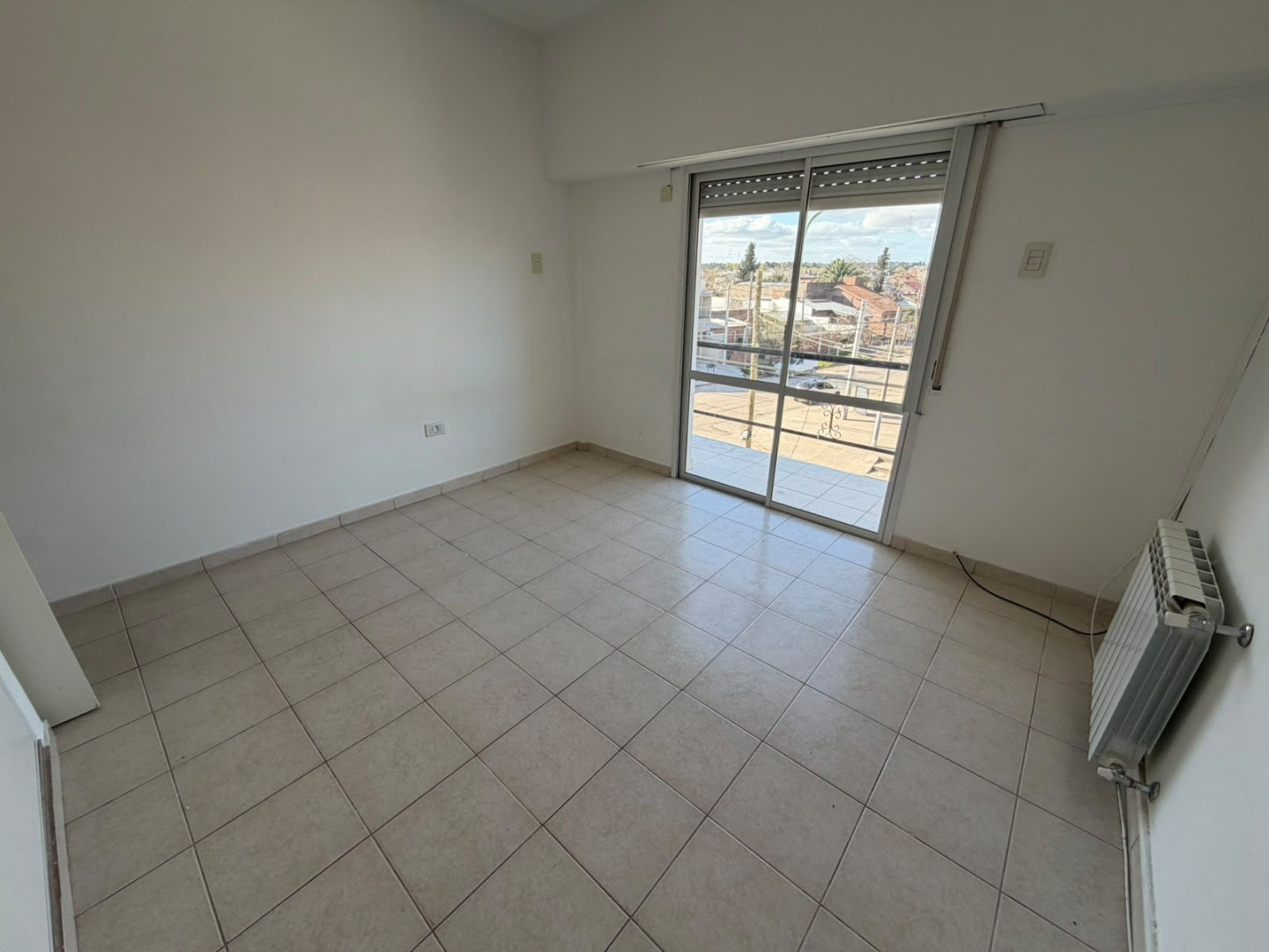 Triplex en Alquiler en Zelarrayan 2594, Los Almendros, Bahía Blanca - Bahía Blanca Propiedades | SITIO OFICIAL l