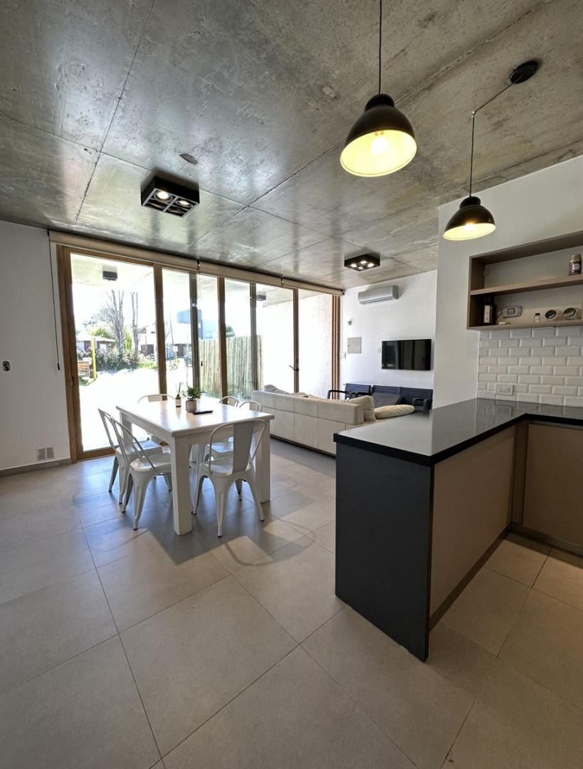 Casa en Venta en  Av Sansot Y Los Cardenales, Monte del Este, Monte Hermoso - Bahía Blanca Propiedades | SITIO OFICIAL l