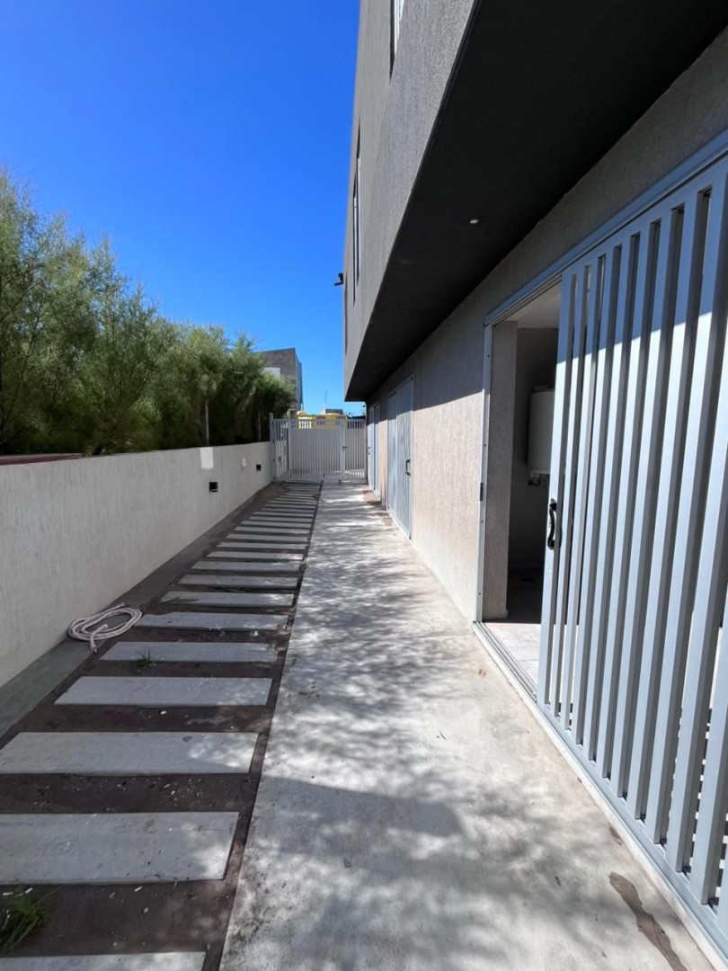 Triplex en Venta en MALVINAS, 33, Las Dunas, Monte Hermoso - Bahía Blanca Propiedades | SITIO OFICIAL l