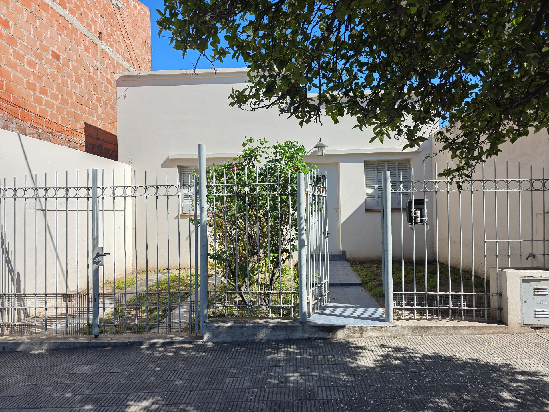 Casa en Alquiler en Alsina 1168, La Falda, Bahía Blanca - Bahía Blanca Propiedades | SITIO OFICIAL l