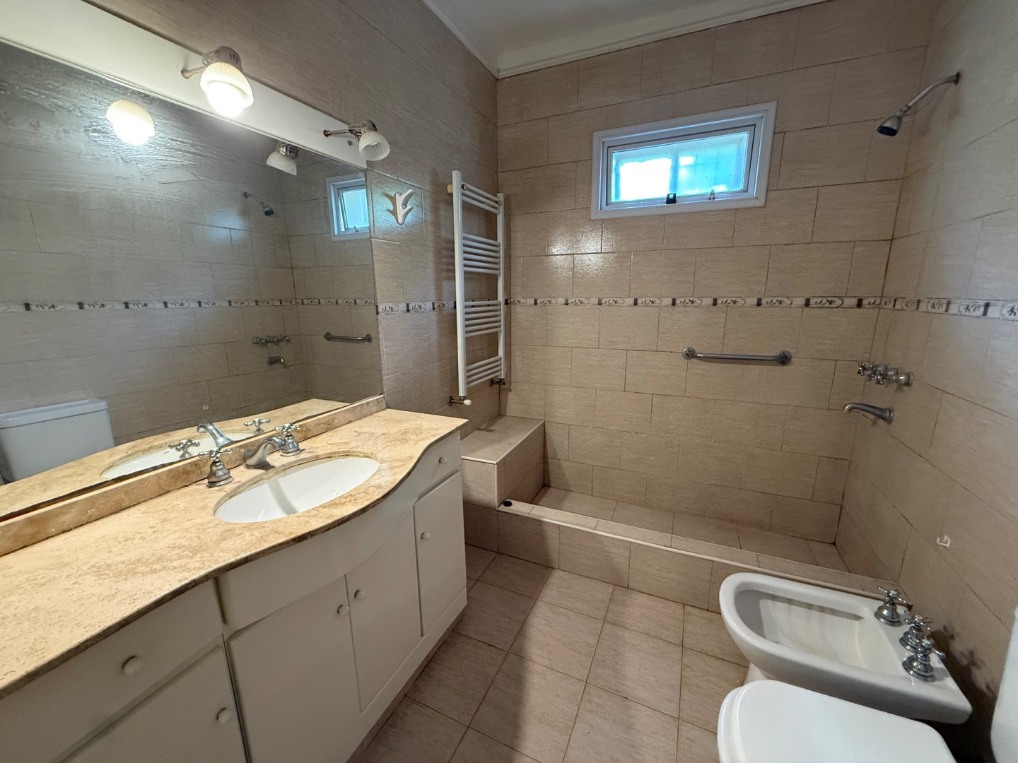 Casa en Alquiler en Llau Llau 320, Patagonia, Bahía Blanca - Bahía Blanca Propiedades | SITIO OFICIAL l