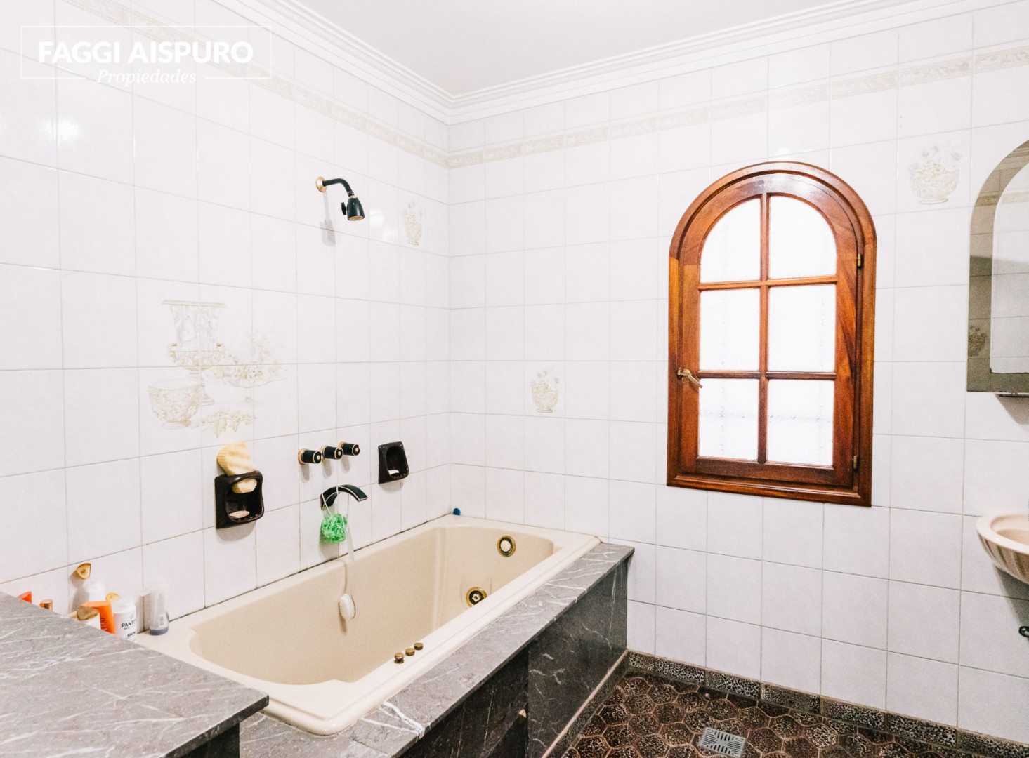 Casa en Venta en Bompland 100, Centro, Bahía Blanca - Bahía Blanca Propiedades | SITIO OFICIAL l