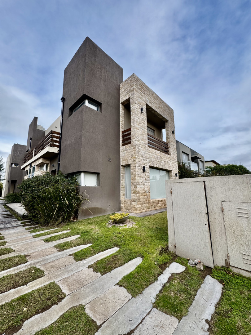 Casa en Venta en Sansot 593, Monte del Este, Monte Hermoso - Bahía Blanca Propiedades | SITIO OFICIAL l