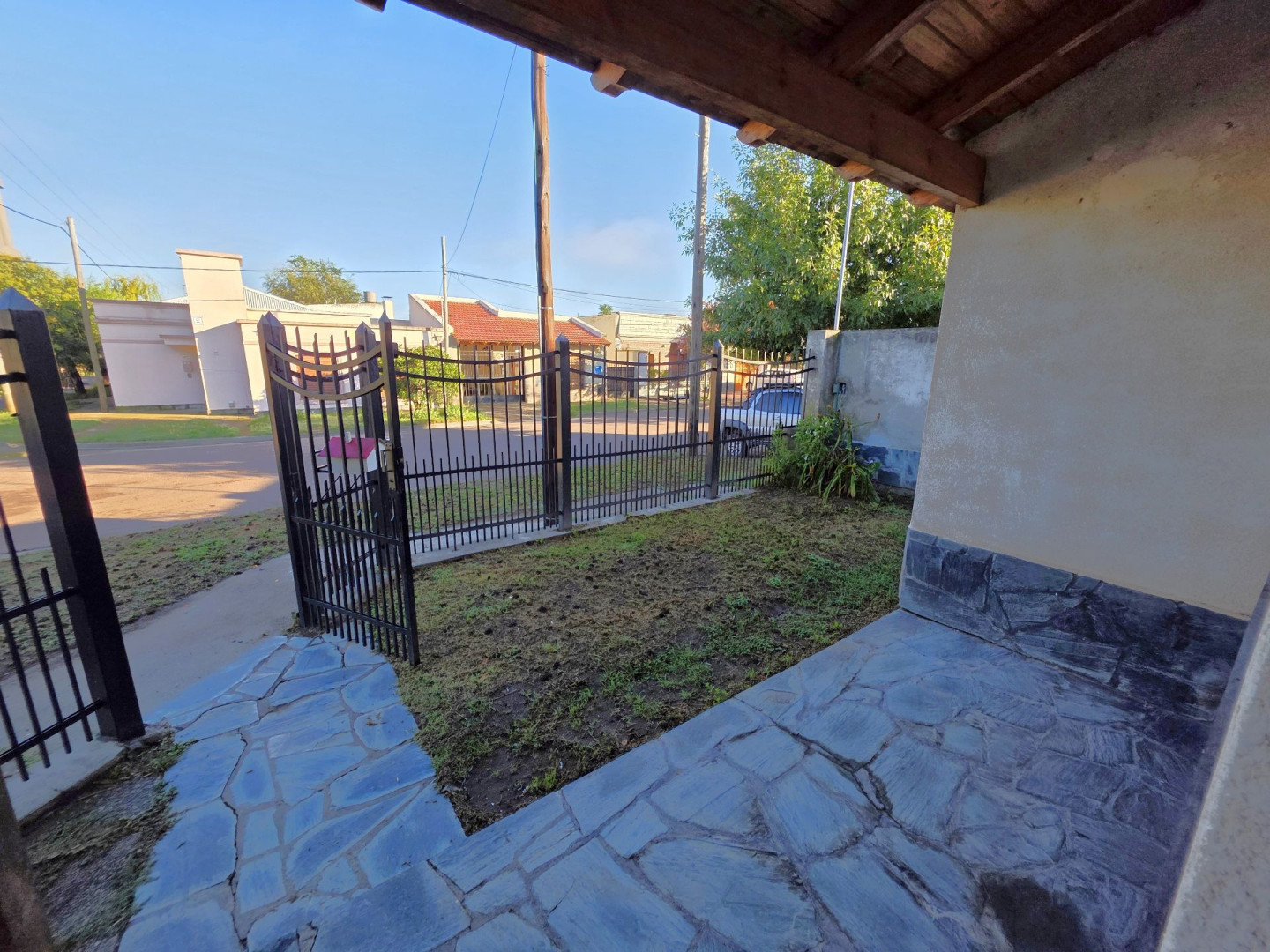 Casa en Alquiler en Francia 1096, Kilometro 5, Bahía Blanca - Bahía Blanca Propiedades | SITIO OFICIAL l