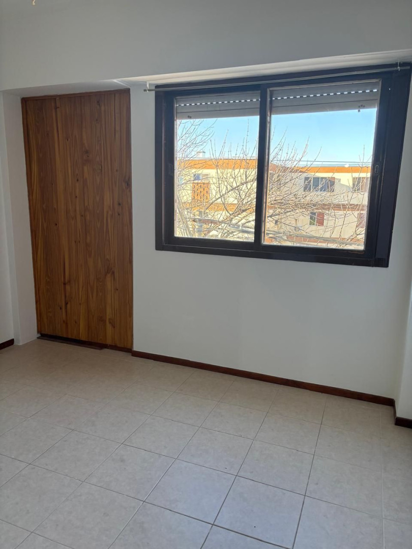 Departamento en Alquiler en Perú 760, 1° Piso, Universitario, Bahía Blanca - Bahía Blanca Propiedades | SITIO OFICIAL l