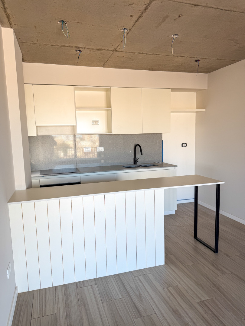 Departamento en Alquiler en LAMADRDID 558, Centro, Bahía Blanca - Bahía Blanca Propiedades | SITIO OFICIAL l