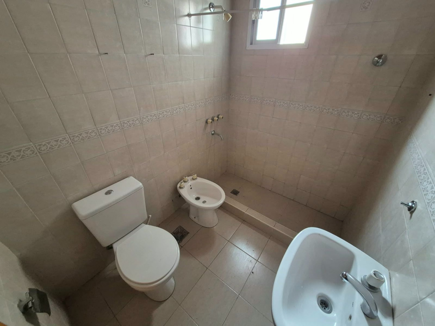 Casa en Alquiler en Bilder 2564, Estomba, Bahía Blanca - Bahía Blanca Propiedades | SITIO OFICIAL l