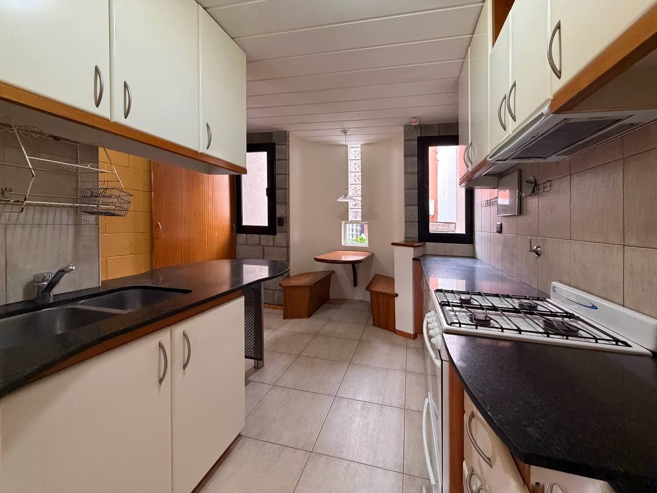 Casa en Alquiler en Fitz Roy 800, Macrocentro, Bahía Blanca - Bahía Blanca Propiedades | SITIO OFICIAL l
