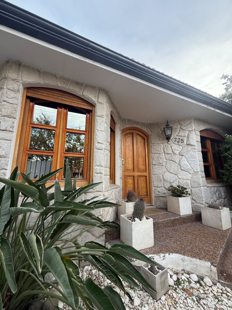 Casa en Venta en Chile 700, Pedro Pico, Bahía Blanca - Bahía Blanca Propiedades | SITIO OFICIAL l