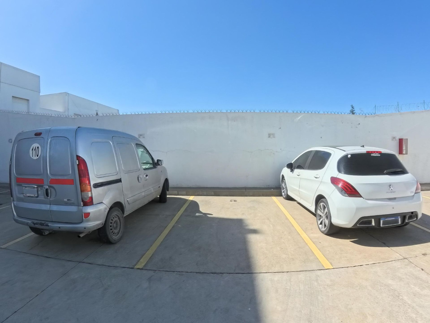 Cochera en Venta en Castelli 1248, Pacifico, Bahía Blanca - Bahía Blanca Propiedades | SITIO OFICIAL l