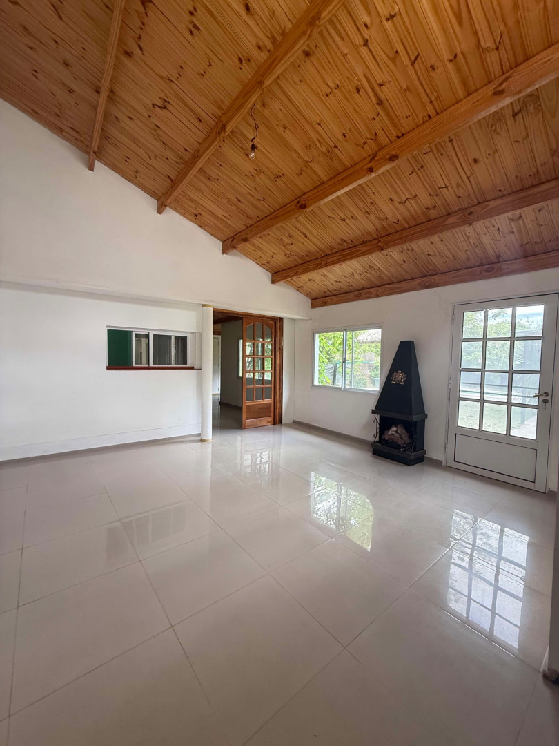 Casa en Venta en BARRIO COUNTRY,  Medanos - Bahía Blanca Propiedades | SITIO OFICIAL l