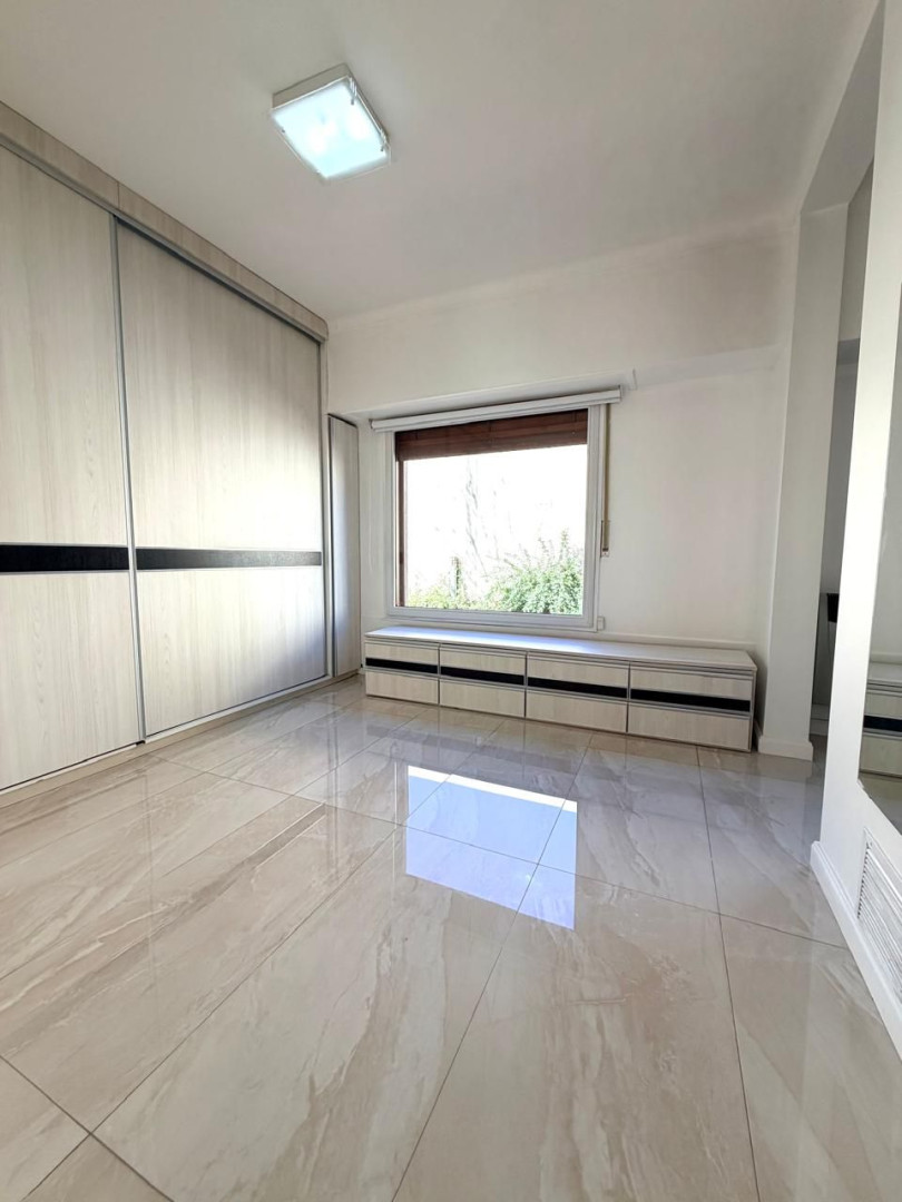 Casa en Alquiler en Emilio Rosas 2238,  Bahía Blanca - Bahía Blanca Propiedades | SITIO OFICIAL l