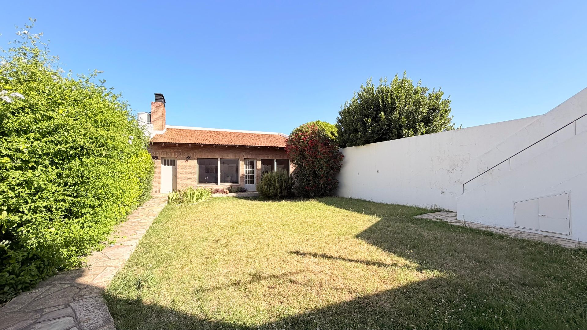 Casa en Venta en Azcuénaga 1143, Villa Floresta, Bahía Blanca - Bahía Blanca Propiedades | SITIO OFICIAL l