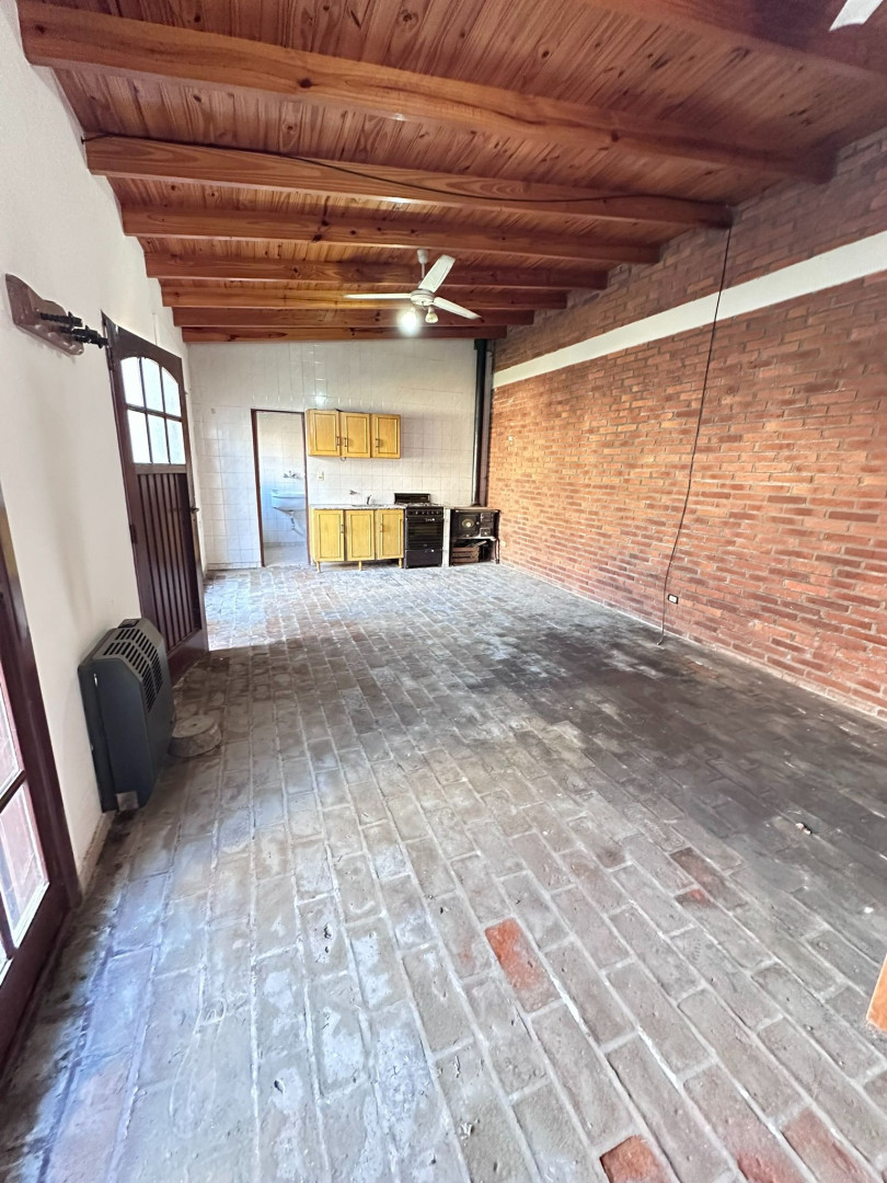 Casa en Venta en Corrientes 660, Bella Vista, Bahía Blanca - Bahía Blanca Propiedades | SITIO OFICIAL l