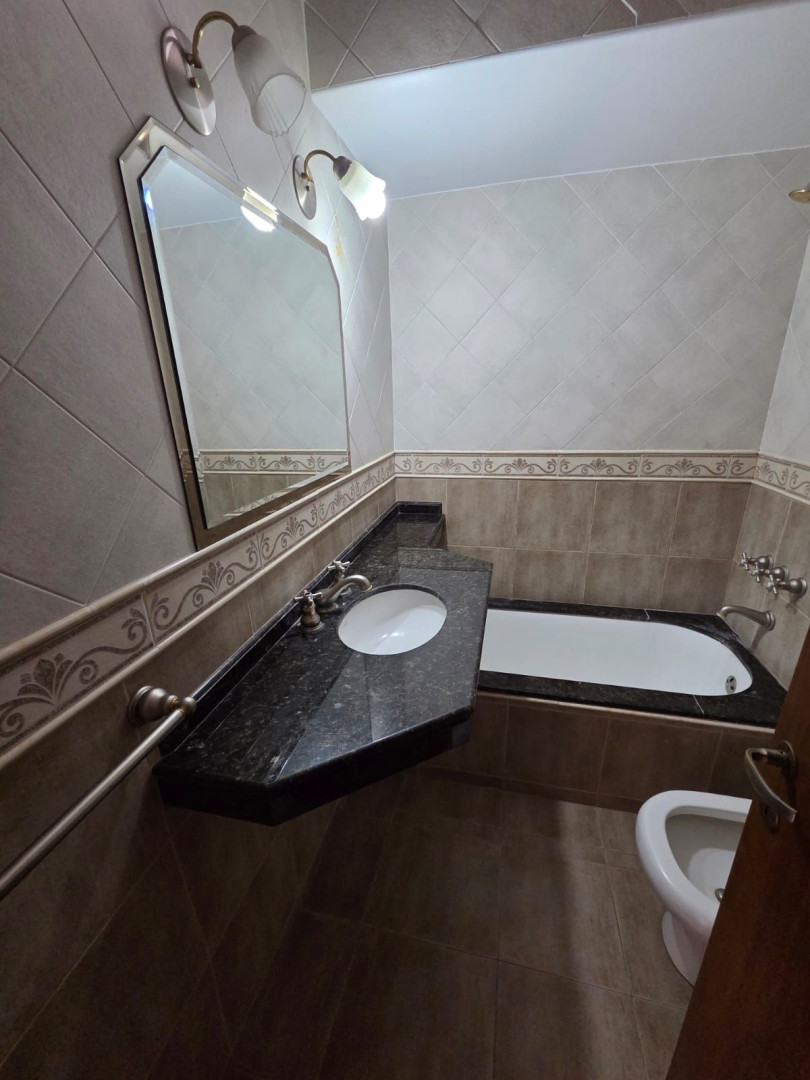Departamento Interno en Alquiler en Chiclana 751, Macrocentro, Bahía Blanca - Bahía Blanca Propiedades | SITIO OFICIAL l